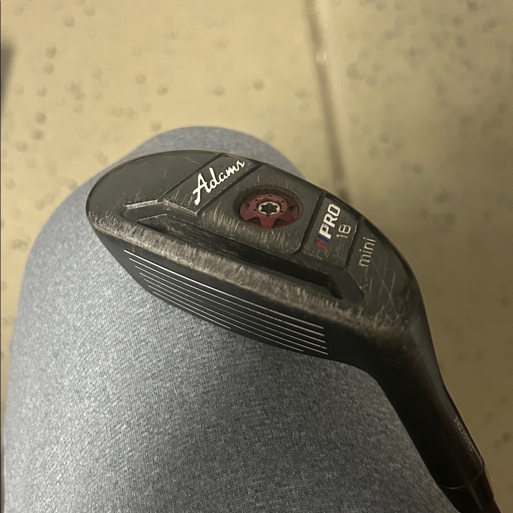 Adams Pro Mini Driving Hybrod Golf Club in Black and Red